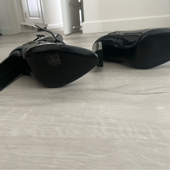 Patent leather Saint Laurent Bootie - Picture 6 of 6